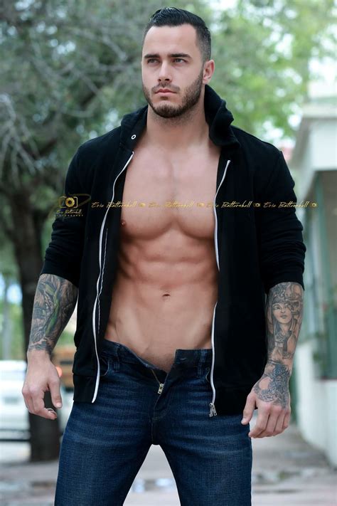 AlfieCinematic showers with Mike Chabot – OnlyGayPorn